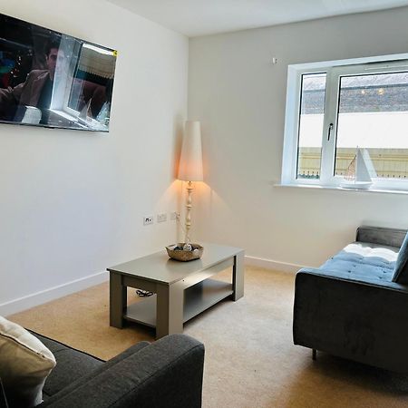 וולברהאמפטון Modern Apartment Broad Gauge Way - Ideal For Work And Leisure מראה חיצוני תמונה